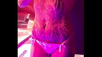 Who&#039_s joining me on the sunbeds