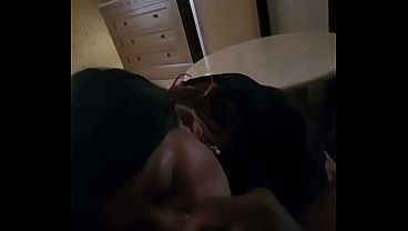 Ya me tra&iacute_a antojo mi prima, me llevo a su cuarto para tratarse mi pene