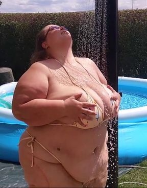 slomo SSBBW tiny bikini shower