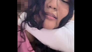 My ex-girlfriend with the big ass calls me to fix her laptop and she ends up swallowing my semen! X4 - &iexcl_Ex novia culona me llama para que le arregle el portatil y ella termina tragando mi semen! X4