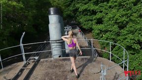 Flexible adventure on a ship with sexy dress