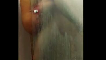 Dando no banheiro da academia - BUMBUM GIGANTE HOTWIFE - Participe dos meus V&iacute_deos e ENCONTRO COM F&Atilde_