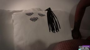the kinky slut queen  dark dea  stretched her horny pussy with giant  seahorse  dildo xl part.2 (darkdea for mrhankey stoys) (extreme insertion-huge dildo-fetish)