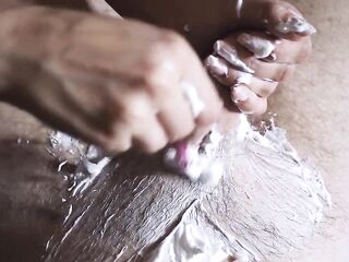 Gentle shaving of the dick