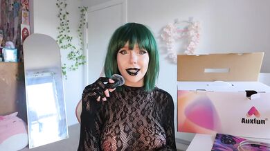 Cosplay cutie tests the fastest sex machine solo