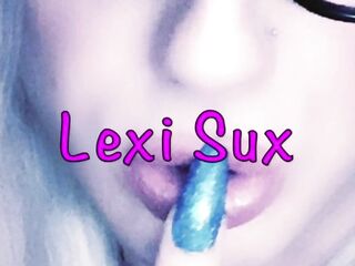 Lexi Sux Plays With 7 inch secret