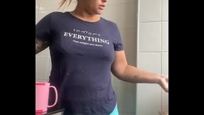 Voc&ecirc_ cairia de boca nessa xota grande, ou tem nojinho de bucet&atilde_o