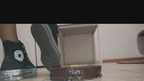 Total Destruction: Sacher Cake Crush in Converse & Barefoot!