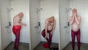 strumpfhose und inkontinenzhose in der dusche