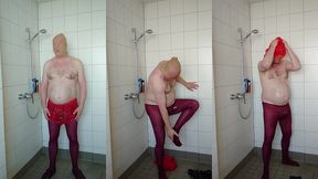 strumpfhose und inkontinenzhose in der dusche