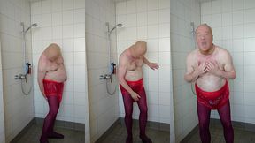 strumpfhose und inkontinenzhose in der dusche