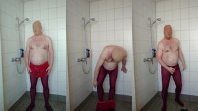 strumpfhose und inkontinenzhose in der dusche