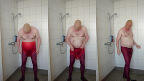 strumpfhose und inkontinenzhose in der dusche