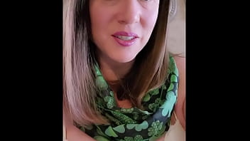 Sexy MILF Nikki St. Patrick&#039_s Day Masturbation