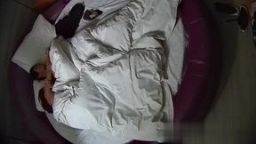 流出酒店偷拍 年輕情侶氣質甜美女友精緻的小嘴愛吃男友雞巴被操兩場次