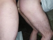 Fodi o gajo a chuva e ainda enchi-lhe a boca com meu leite. Ele é uma puta safada....