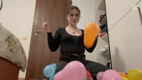 Farting on ballons then poping themm