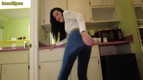 milf luna dawn wetting her tight jeans omorashi