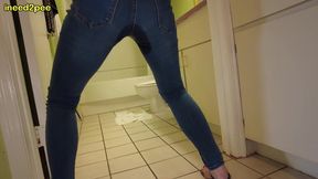 milf luna dawn wetting her tight jeans omorashi