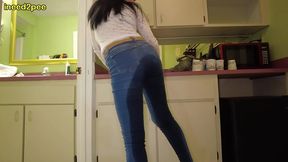 milf luna dawn wetting her tight jeans omorashi