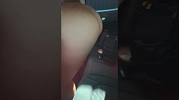 Nicoly Mattos: Putaria Real em SP Pelada no Transito, Buceta Peluda na Balada e Leitada de amigo
