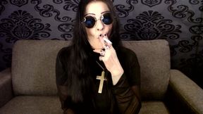 Halloween Ozzy Cosplay MILF Smoking