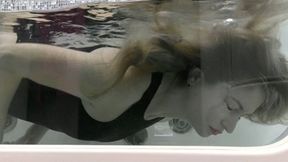 Showing swing beautifully hair in the water MP4 HD 720p