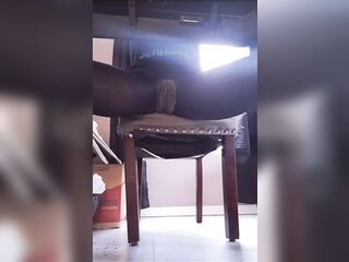 New clip alert ⚠️ joy under my desk ????