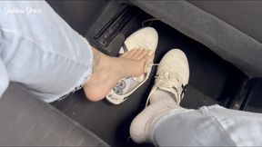 Goddess Grazi in public foot tease - on Uber