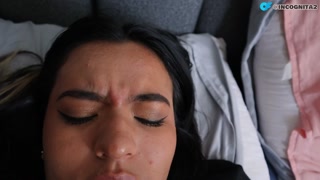 mi hermanastra llega de visita y come un poco de mi verga