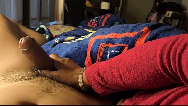 Mi suegra quiere sacarme toda mi leche, es toda una puta y su esposo no sabe nada