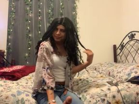 Let me suck that fat juicy cock