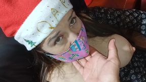 anal sex ass fuck esposa puta, ama de casa se calienta mirando porno sucio y entrega el culo al amigo de su marido en navidad