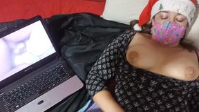 anal sex ass fuck esposa puta, ama de casa se calienta mirando porno sucio y entrega el culo al amigo de su marido en navidad
