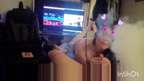 kenzie kiwi has come over to suck fuck and puff