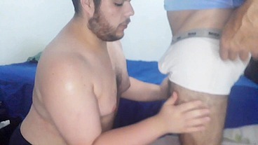 Coroa Deixou os Netos Em Casa e Veio Me Dar Seu Leite Maduro + Novinho Otaku Comeu Cu Pela Primeira Vez e Gozou Dentro Rapidinho