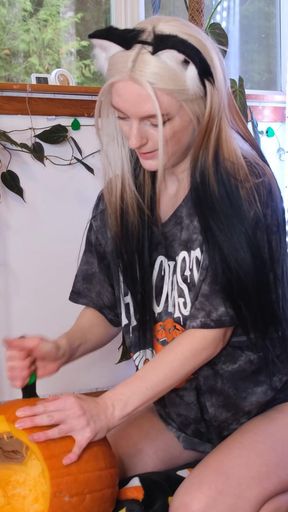 Spectacular moment from &quot;Pumpkin Carving Distractions&quot;