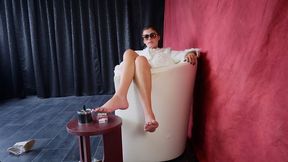 Arrogant Smoking (FULL HD) – Carrie