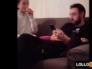 La mia ragazza mi fa una pompa ogni volta che torno a casa dal lavoro
