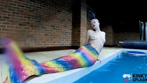 Captive Mermaid Teases You in the Pool - MOV