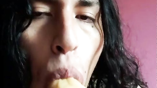 Jugando con el Fake Penis de Mi Amigo