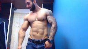 Chris Muscles Private Show