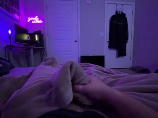 Your horny gamer bf can’t wait after his nap *ASMR MOANS* huge cumshot
