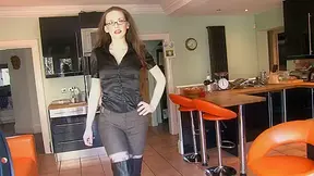 Mystique talks vampires and hairy lifestyles - WeAreHairy