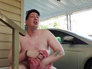 Risky daytime self piss while cars drive by me