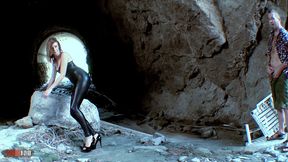 bianca resa in tight wetlook leggings fucked in the ass and squirting