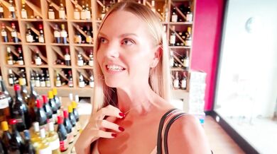 Surprise challenge - Recognized by the boss, he fucks me directly in the store!