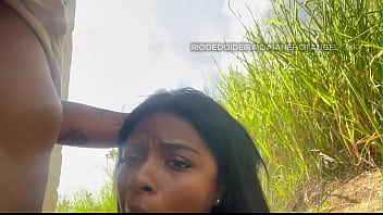 NOVINHA SAFADA SAI DA ACADEMIA E VAI MAMAR NO MEIO DO MATO