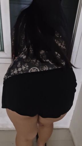 Memorable moment from &quot;Walking on the stairs to show off breasts&quot;