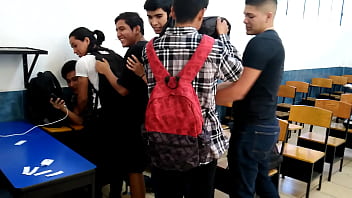 Orgia latina hacia un asiatico en escuela publica